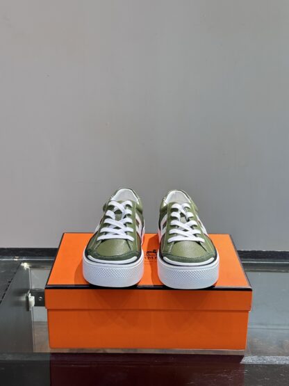 Hermes Men's Low-top Comfortable Dark Green Casual Sneakers - Image 2