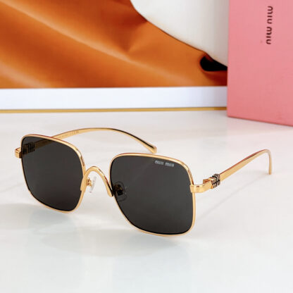 Miu Miu trendy fashion sunglasses - Image 3
