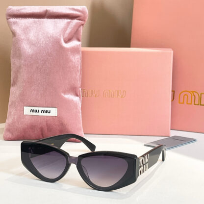 Miu Miu trendy fashion sunglasses - Image 3