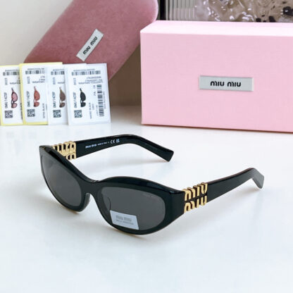 Miu Miu trendy fashion sunglasses - Image 3