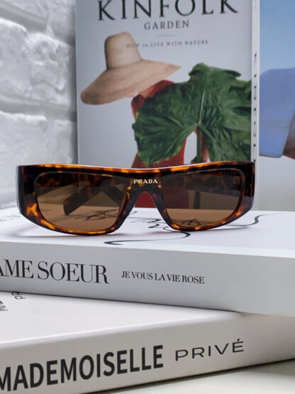 Prada fashion trend sunglasses - Image 2