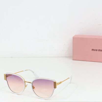 Miu Miu trendy fashion sunglasses - Image 3