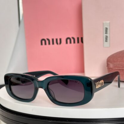 Miu Miu trendy fashion sunglasses - Image 3