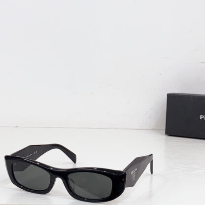 Prada fashion trend sunglasses - Image 2
