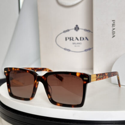 Prada fashion trend sunglasses - Image 2