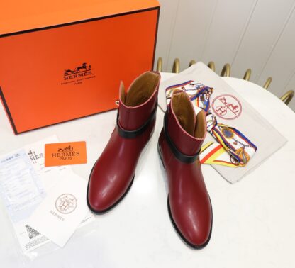 Hermès classic red silver buckle fashion knight boots Hermès classic red silver buckle fashion knight boots