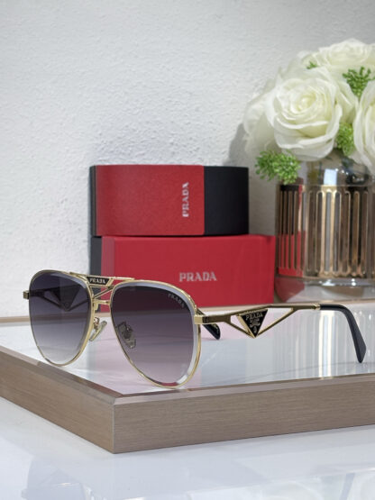 Prada fashion trend sunglasses - Image 2