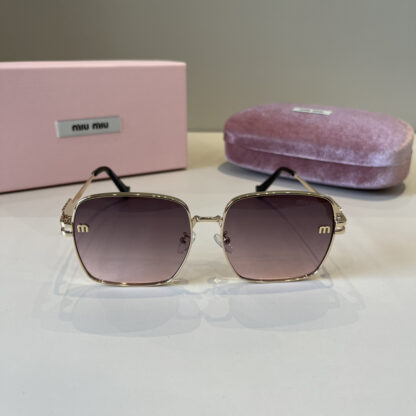 Miu Miu trendy fashion sunglasses - Image 3