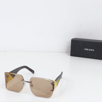 Prada fashion trend sunglasses - Image 2