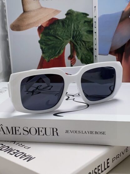 Prada fashion trend sunglasses - Image 2
