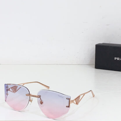 Prada fashion trend sunglasses - Image 2