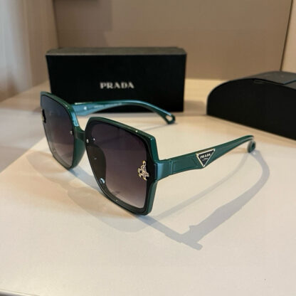 Prada fashion trend sunglasses - Image 2