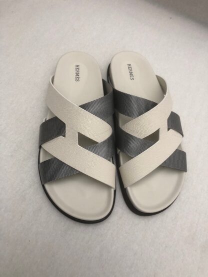 Hermès beige and grey colorblock woven slippers - Image 2
