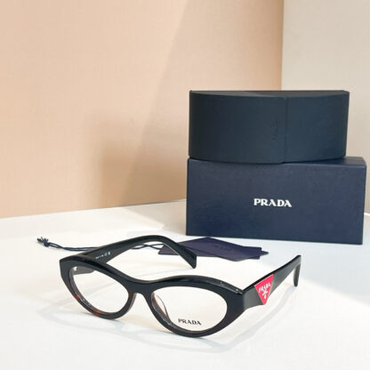 Prada fashion trend sunglasses - Image 2