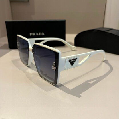 Prada fashion trend sunglasses - Image 2
