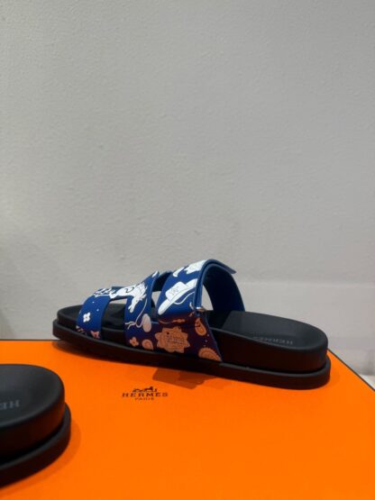 Hermès Couples Dark Blue and White Braided Sandals - Image 2