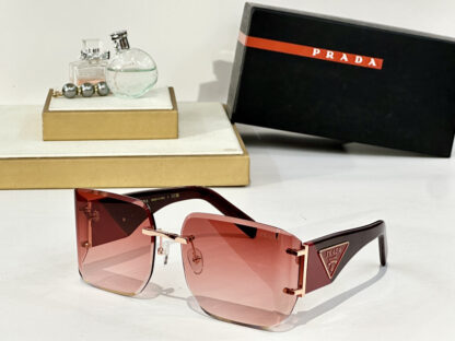 Prada fashion trend sunglasses - Image 2