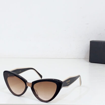 Prada fashion trend sunglasses - Image 2
