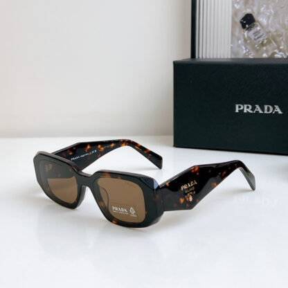 Prada fashion trend sunglasses - Image 2