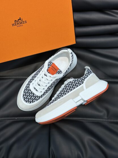 Hermes men's comfortable and soft white and black color matching casual sports shoes - Image 2