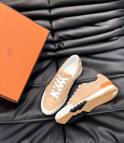 Hermès France Paris catwalk model milk tea color classic casual shoes - Image 2