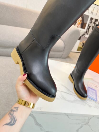 Hermès black classic kelly buckle knight boots