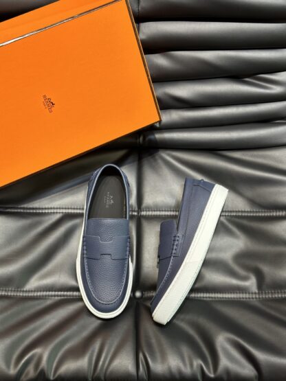 Hermès classic men's dark blue soft and durable casual loafers - Image 2