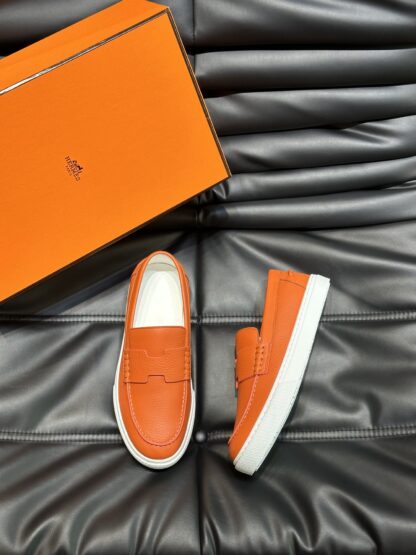 Hermès Classic Men's Orange Soft and Durable Casual Loafers - Image 2