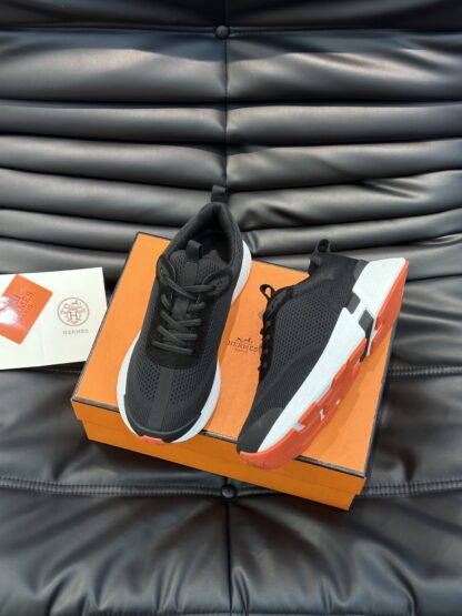Hermes men's black and white comfortable breathable simple casual sports shoes - Image 2