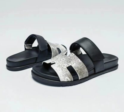 Hermès classic black and silver couple woven slippers - Image 2
