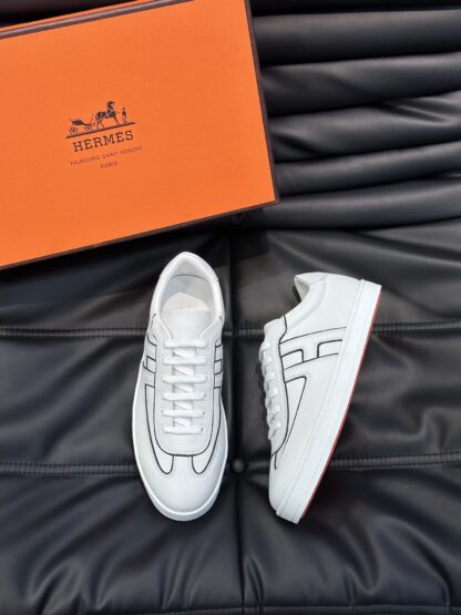 Hermes men's soft and lightweight white and black low-top casual sneakers - Image 2