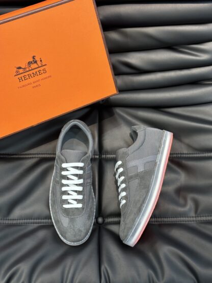 Hermès Men's Soft Lightweight Off-White Low-Top Casual Sneakers - Image 2