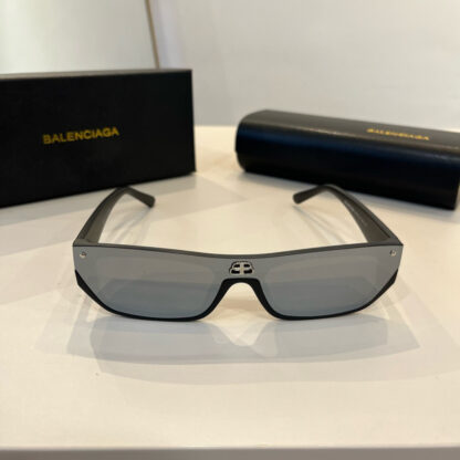 Balenciaga fashion sunglasses - Image 2