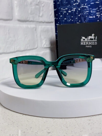 Hermès Retro Square Versatile Women's Sunglasses - Image 2
