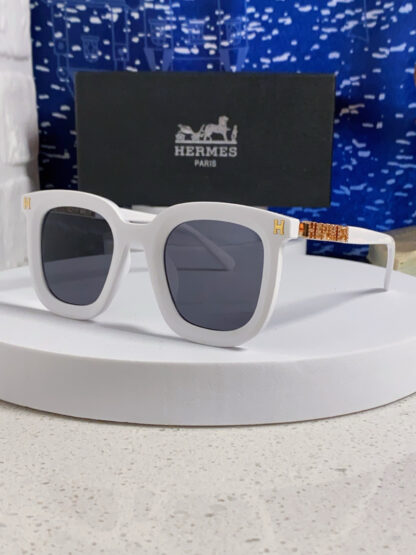Hermès Retro Square Slimming Women's Sunglasses