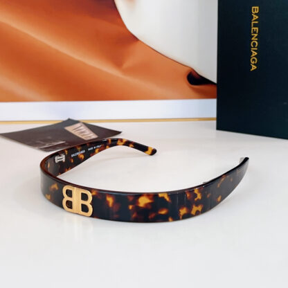 Balenciaga fashion sunglasses - Image 2