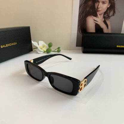 Balenciaga fashion sunglasses - Image 2