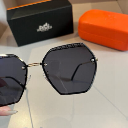 Hermès Fashion Sunglasses - Image 2