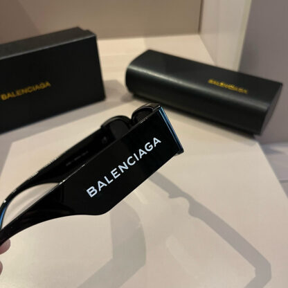 Balenciaga fashion sunglasses - Image 2