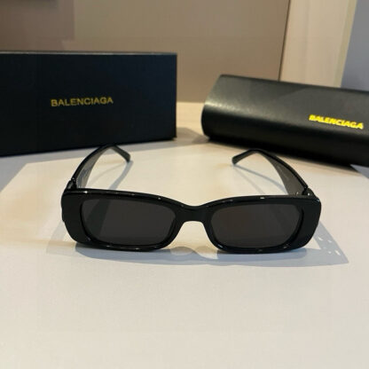 Balenciaga fashion sunglasses - Image 2