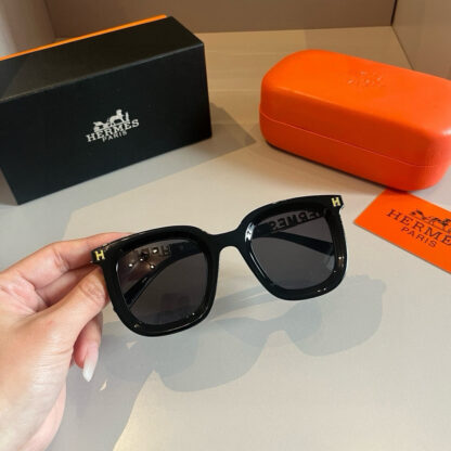 Hermès Classic Square Frame Sunglasses - Image 2