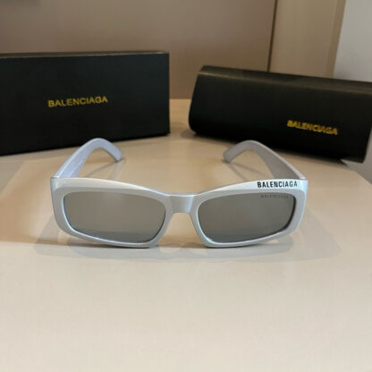 Balenciaga fashion sunglasses - Image 2