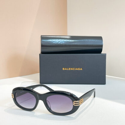 Balenciaga fashion sunglasses - Image 2