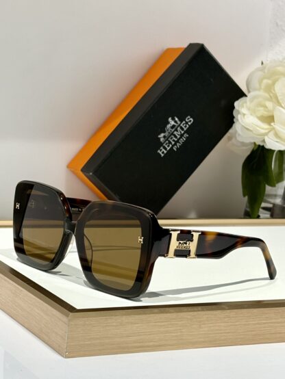 Hermès Fashion Sunglasses - Image 2