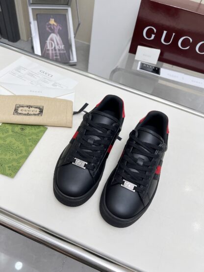 Gucci classic white shoes - Image 2