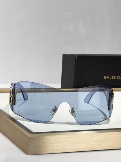 Balenciaga fashion sunglasses - Image 2