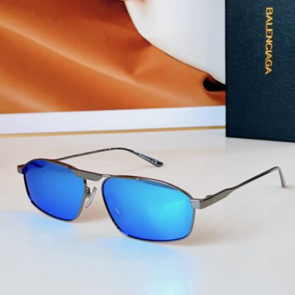 Balenciaga fashion sunglasses - Image 2