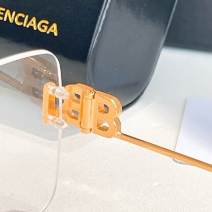 Balenciaga fashion sunglasses - Image 2