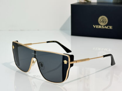 Versace fashion trend sunglasses - Image 2