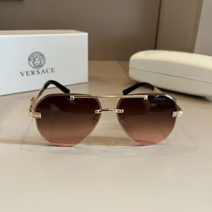 Versace fashion trend sunglasses - Image 2
